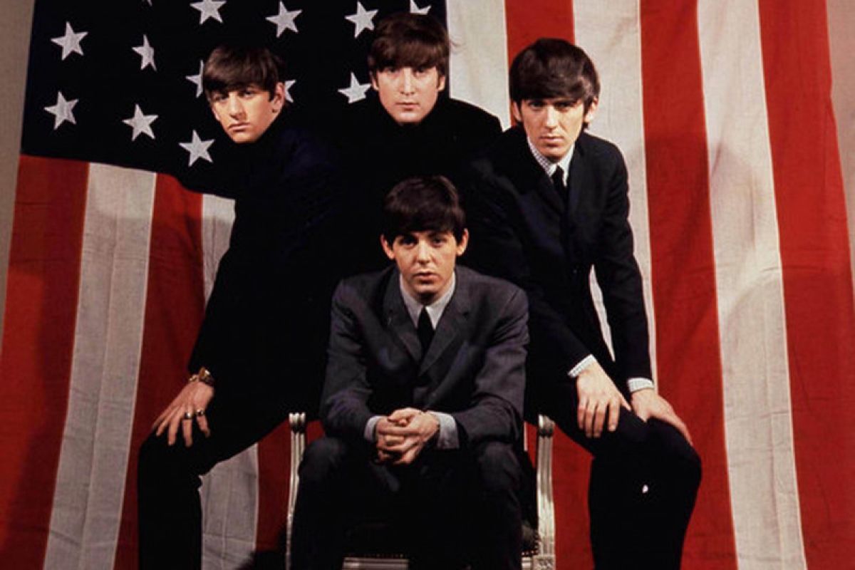 Γιατί ο κόσμος παραμένει «ερωτευμένος» με τους Beatles;