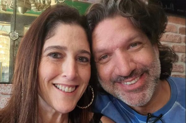 Ισραήλ: «Μιλούσα με την κόρη μου στο τηλέφωνο όταν η Χαμάς τη σκότωσε» συγκλονίζει πατέρας