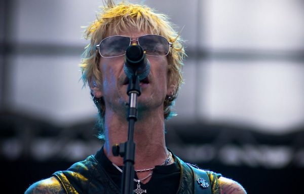 «Έπινα για να αυτοθεραπευτώ»: Ο μπασίστας των Guns N’ Roses για τις κρίσεις πανικού