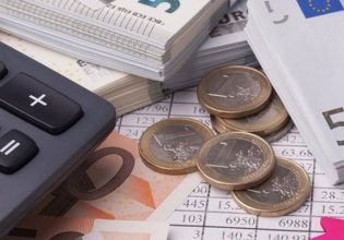 Αυξάνονται 4% οι ασφαλιστικές εισφορές
