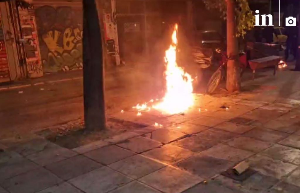 Επεισόδια στα Εξάρχεια μετά την πορεία για την 16χρονη