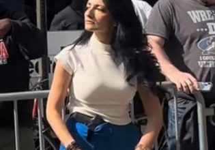 ΗΠΑ: Δημοτική σύμβουλος πήγε με… όπλο σε διαδήλωση υπέρ των Παλαιστινίων στη Νέα Υόρκη