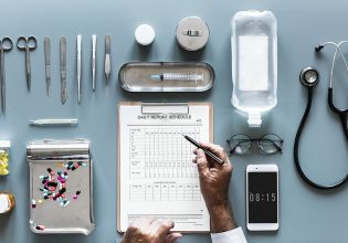 Ο ΕΟΠΥΥ θα πληρώνει τις νοσηλείες από το 2024