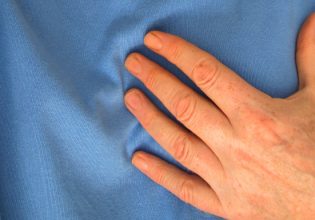 Τι προκαλεί αιφνίδιο θάνατο σε νέους ανθρώπους;