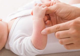 Χαλκίδα: Έκαναν το διαμέρισμα Airbnb και γέμισε κοριούς – Τσίμπησαν το 5 μηνών παιδί τους