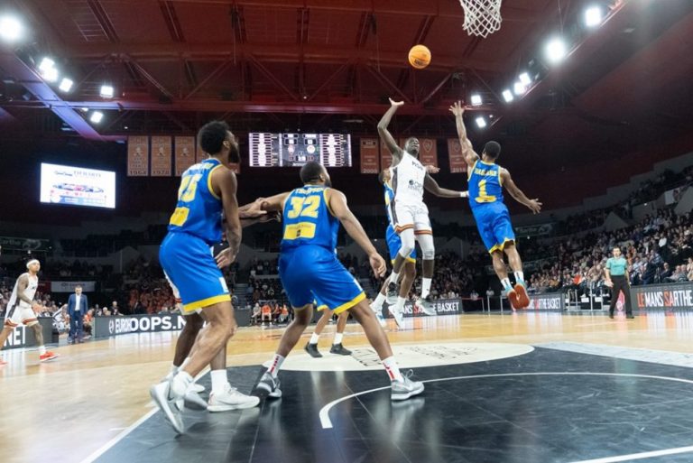 Βαριά ήττα του Περιστερίου στη Γαλλία (96-68)