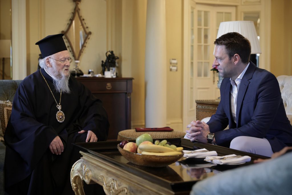 Συνάντηση Κασσελάκη με τον Οικουμενικό Πατριάρχη – Του επέδωσε απαντητική επιστολή