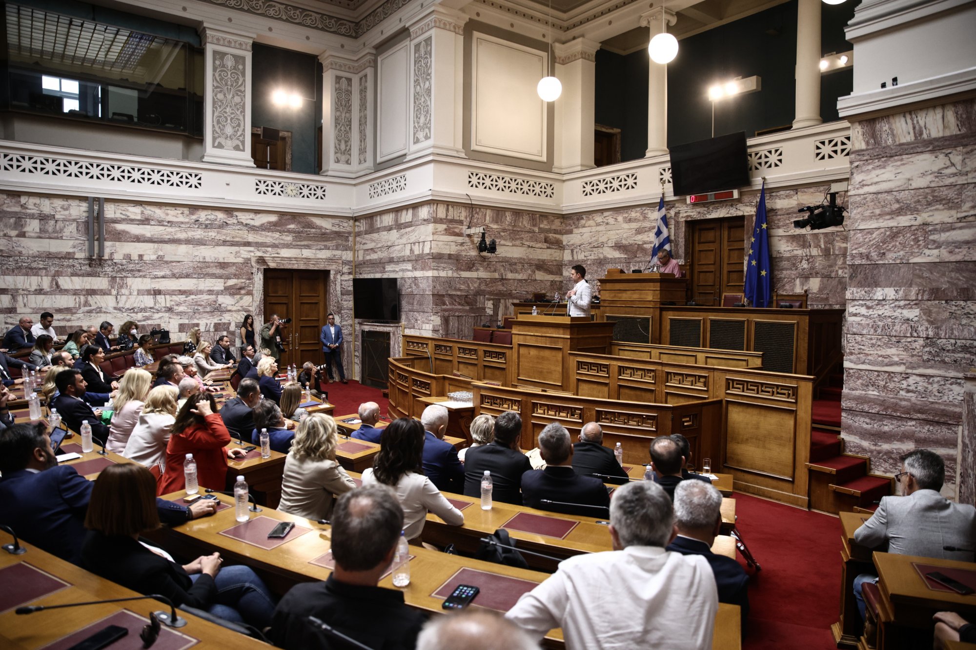 Συνεδριάζει η κοινοβουλευτική ομάδα του ΣΥΡΙΖΑ - Τα δύο θέματα συζήτησης