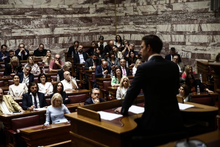 ΣΥΡΙΖΑ: Με πυρά στην κυβέρνηση ο Κασσελάκης επιχειρεί να σβήσει τη φωτιά στο εσωτερικό