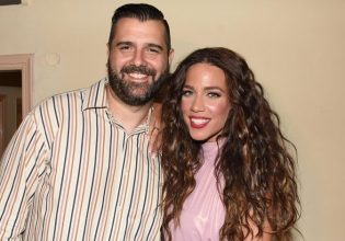 Κατερίνα Στικούδη: Ποζάροντας με φουσκωμένη κοιλίτσα