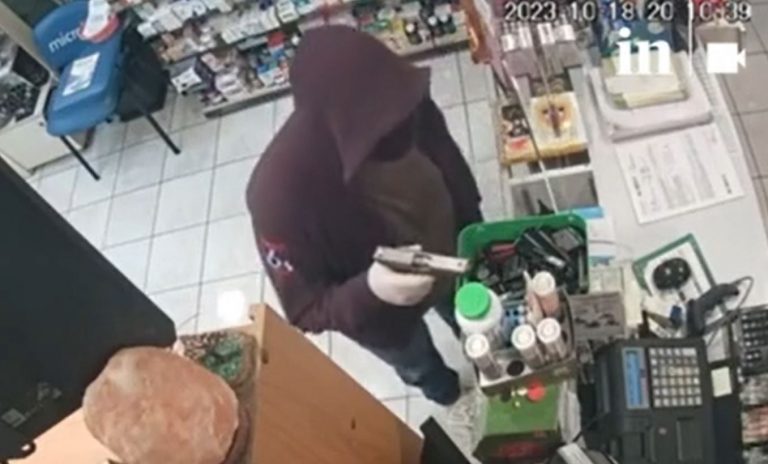 Ένοπλη ληστεία σε φαρμακείο – Δείτε βίντεο ντοκουμέντο