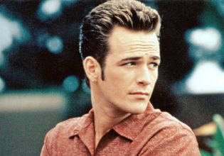 Η Τόρι Σπέλινγκ δεν έχει ξεχάσει τον Λουκ Πέρι – Η τρυφερή ανάρτηση για τον «καρδιοκατακτητή Ντίλαν»