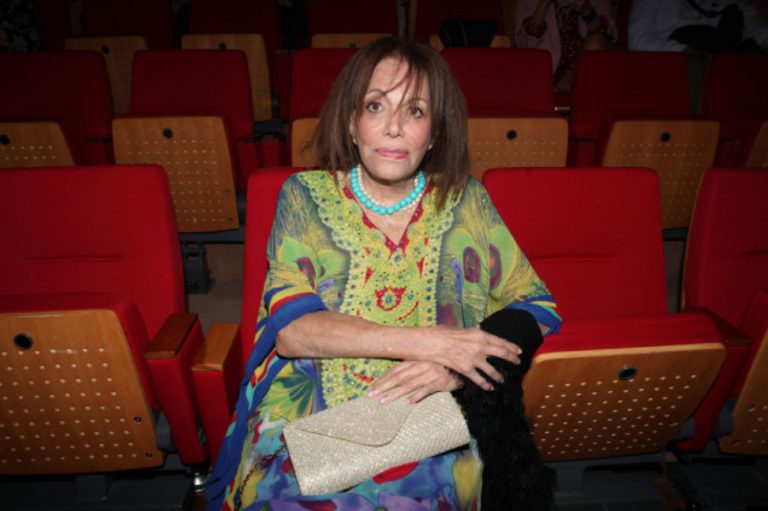 Σε κρίσιμη κατάσταση στην εντατική η Μαίρη Χρονοπούλου – «Τη βρήκα πεσμένη στο πάτωμα, αναίσθητη»