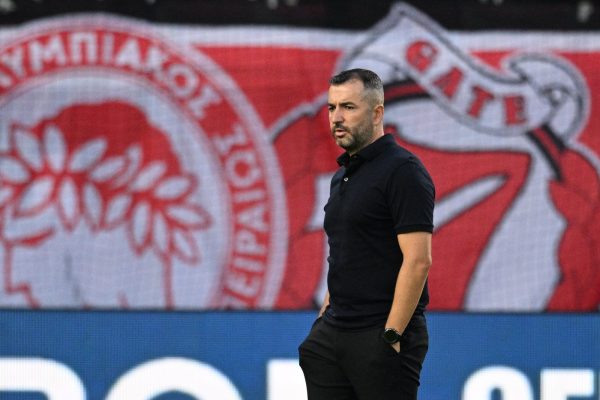 Ο γρίφος της άμυνας, ο Μαρτίνεθ και η κουβέντα για τα στόπερ του Ολυμπιακού