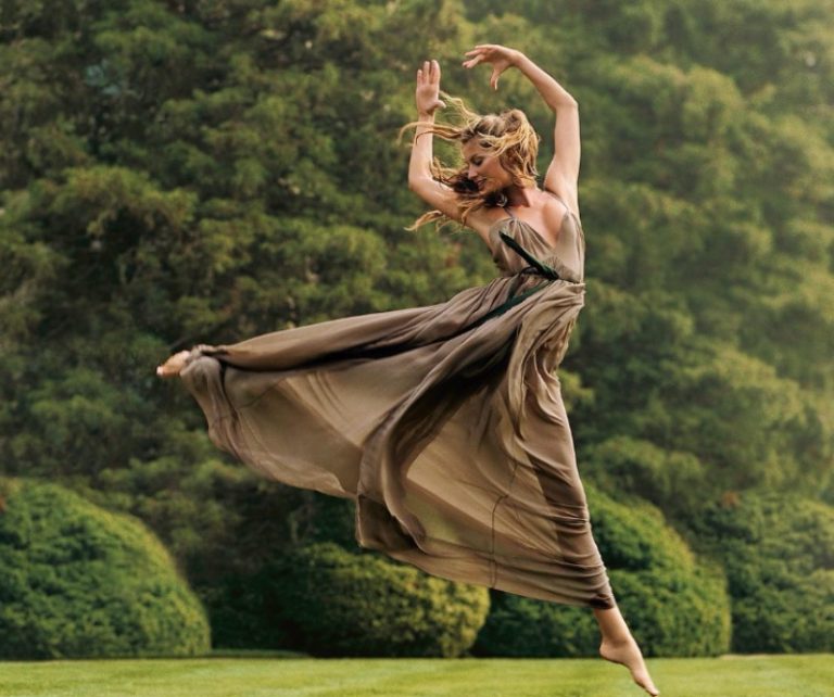 Χρυσάφι στα πόδια της Ζιζέλ – Πόσα θα κερδίσει φέτος από την επιστροφή της στο μόντελινγκ