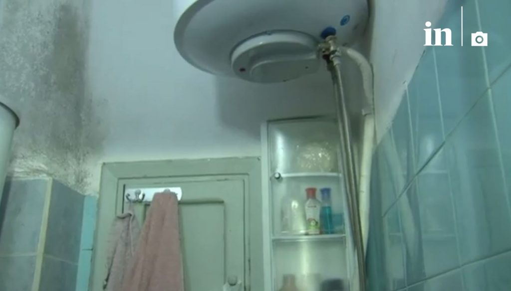 Φωτογραφίες – ντοκουμέντα από το μπάνιο όπου έπαθε ηλεκτροπληξία η 24χρονη
