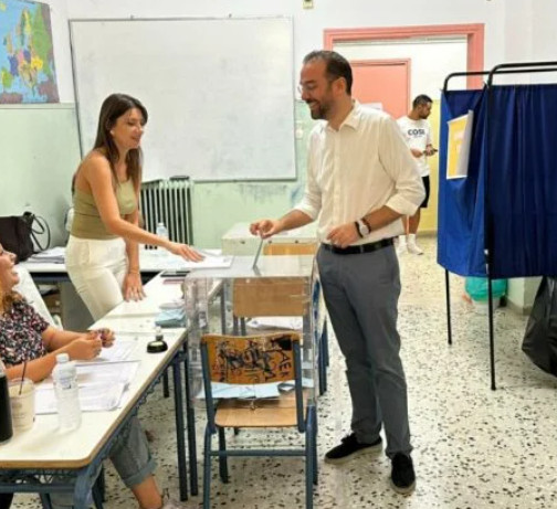 Αυτοδιοικητικές εκλογές 2023: Ψήφισε στο Αγρίνιο ο Νεκτάριος Φαρμάκης