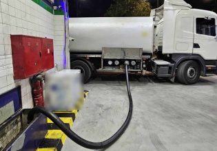 Εντοπίστηκαν πάνω από 29 τόνοι χημικών για νόθευση βενζίνης – Τρεις συλλήψεις