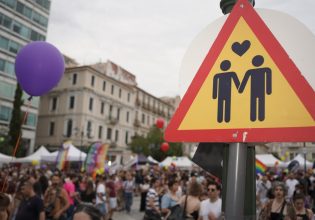 Γάμος ομόφυλων ζευγαριών: «Ψάχνουν» στο Μαξίμου τα «γαλάζια όχι» και τον κατάλληλο χρόνο