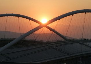 Guardian για ΟΑΚΑ: Η Ελλάδα εξετάζει το ξήλωμα του στεγάστρου Καλατράβα