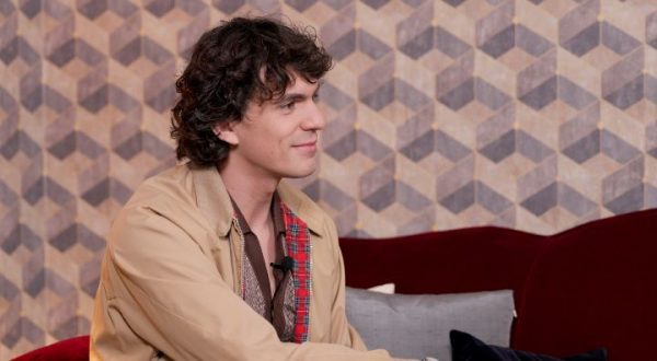 Ναυάγιο: Ο Δημήτρης Καπουράνης είναι ο Μάκης Παπαδάκης