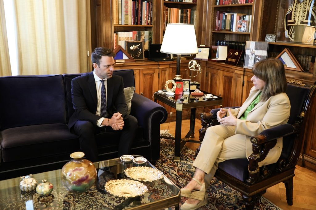 Στέφανος Κασσελάκης: Η πρώτη συνάντηση με την Κατερίνα Σακελλαροπούλου στο Προεδρικό Μέγαρο