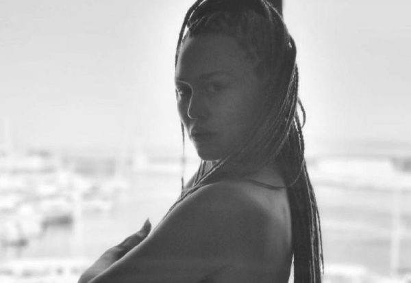H Πηνελόπη Αναστασοπούλου ποζάρει ακομπλεξάριστη στο Instagram