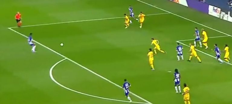 Πόρτο – Μπαρτσελόνα: Ζήτησαν πέναλτι οι «δράκοι»