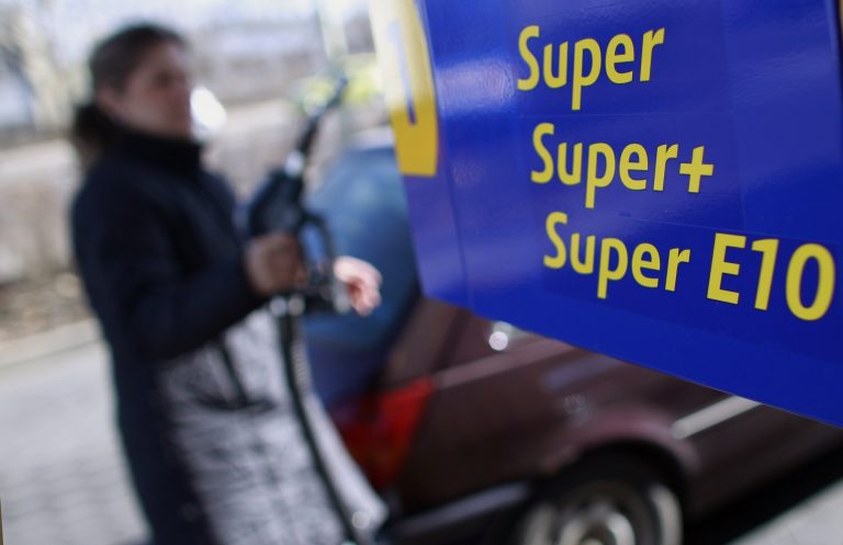 Υπουργείο Ανάπτυξης: Πρόστιμα 40.000 ευρώ σε πρατήρια καυσίμων