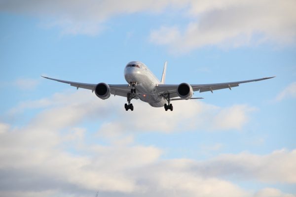 Αεροπορικές εταιρείες ακυρώνουν πτήσεις τους με προορισμό το διεθνές αεροδρόμιο του Τελ Αβίβ