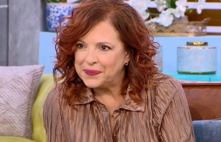 Ελένη Ράντου: «Έχω διαλυθεί, έχω ζήσει ένα καλοκαίρι – θρίλερ»