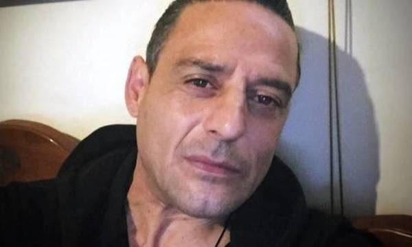 Θρίλερ με τον απανθρακωμένο επιχειρηματία – Ποιος είναι ο οδηγός του ύποπτου μαύρου αυτοκινήτου