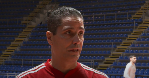 Έπιασε δουλειά στον Ερυθρό Αστέρα ο Σφαιρόπουλος (vid)