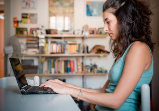 Άνεργοι: Νέος κύκλος κατάρτισης για ψηφιακές και πράσινες δεξιότητες από τη ΔΥΠΑ