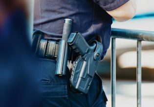 Σύλληψη αστυνομικού για εμπορία ανθρώπων και διακίνηση ναρκωτικών