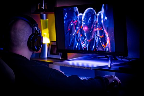 PC gaming: 3 curved οθόνες που αλλάζουν τους όρους του παιχνιδιού