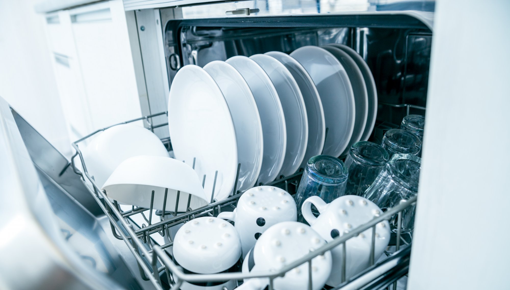 Πλυντήρια πιάτων πάγκου: Σε ποιες περιπτώσεις αξίζει να τα προτιμήσεις