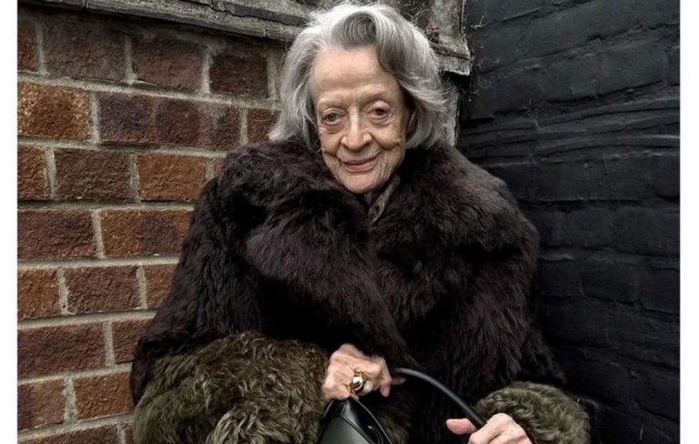 Μάγκι Σμιθ: Γίνεται «μοντέλο» και αποδεικνύει ότι το στυλ δεν έχει ηλικία