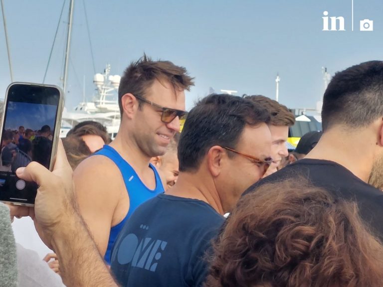 Στέφανος Κασσελάκης: Έτρεξε στο Spetses Mini Marathon – Δείτε φωτογραφίες και βίντεο