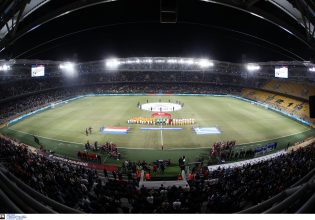 Χαμός στο Twitter με τον αγωνιστικό χώρο της Opap Arena – «Καταιγίδα» ειρωνικών σχολίων για την κάκιστη εικόνα