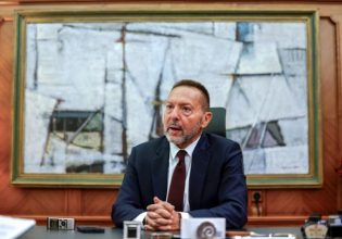 Στουρνάρας: Υπερβολικές οι αυξήσεις στους δικαστές