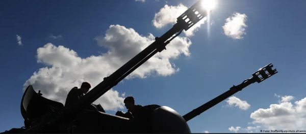 «Να είμαστε έτοιμοι για πόλεμο» δηλώνει ο υπουργός Άμυνας της Γερμανίας