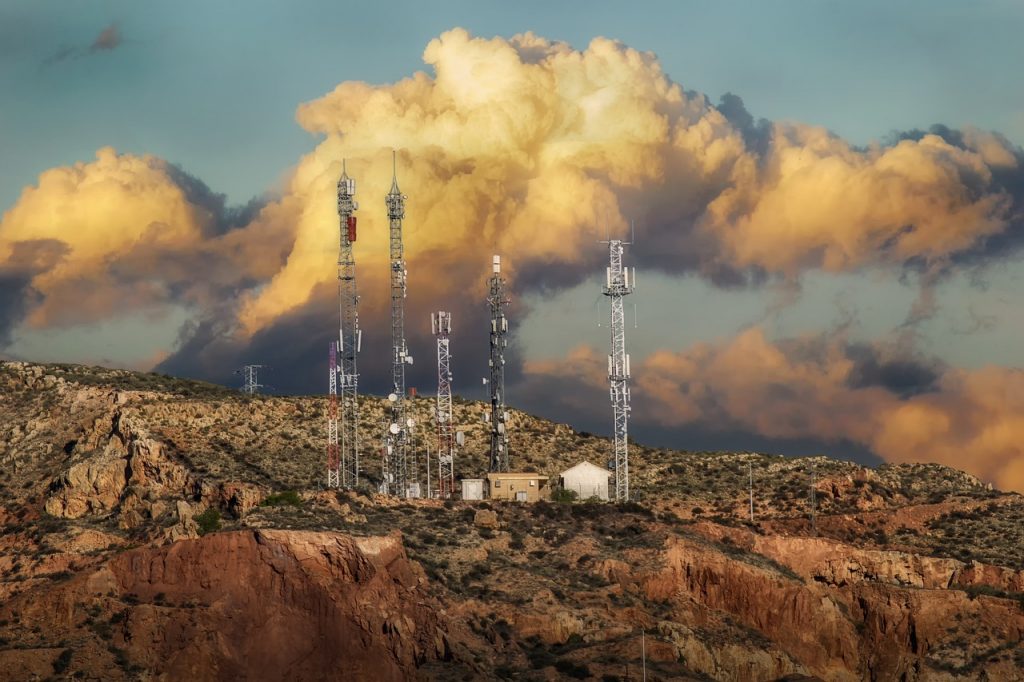 Τηλεπικοινωνίες: 20 CEOs ζητούν από την Big Tech να πληρώσει για τα δίκτυα