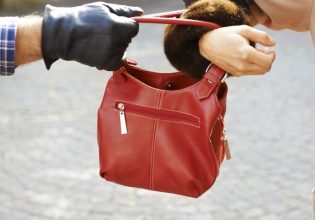 Συνελήφθη τσαντάκιας μετά από 11 χρόνια για ληστεία εις βάρος γυναίκας