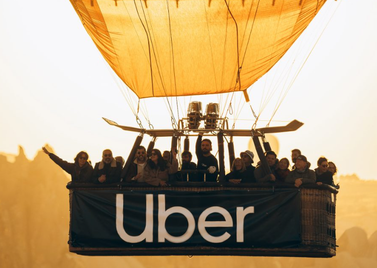 Uber: Βόλτες με αερόστατο η νέα υπηρεσία στην Τουρκία