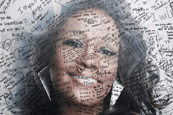 Γουίτνεϊ Χιούστον: Ο «μοιραίος» Μπόμπι Μπράουν μιλάει για την τραγικά χαμένη κόρη τους