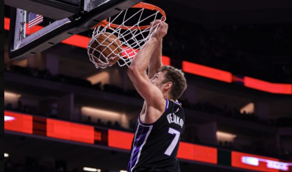 Βρίσκει τα «πατήματά» του ο Βεζένκοφ: Διψήφιος κόντρα στους Τζαζ