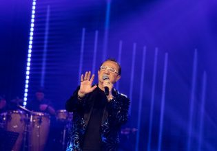 O Λευτέρης Πανταζής ερμηνεύει «Το ωραιότερο πλάσμα του κόσμου» στο «Σπίτι με το Mega»