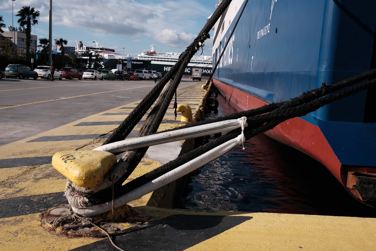 Πλοία: Ήρθη το απαγορευτικό απόπλου στα λιμάνια – Κανονικά τα δρομολόγια σε Πειραιά, Ραφήνα και Λαύριο