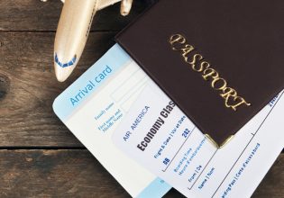 Κομισιόν: Ερευνα για τις αυξήσεις στα αεροπορικά εισιτήρια